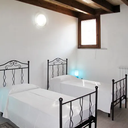 Locazione Turistica Casa Giulia بيت للعطل أوجيبيو